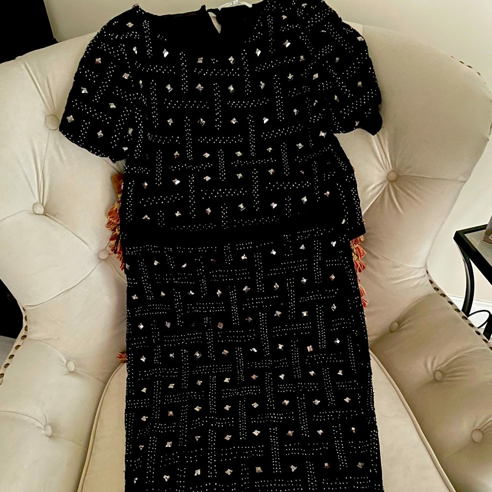 Skirt and top suit